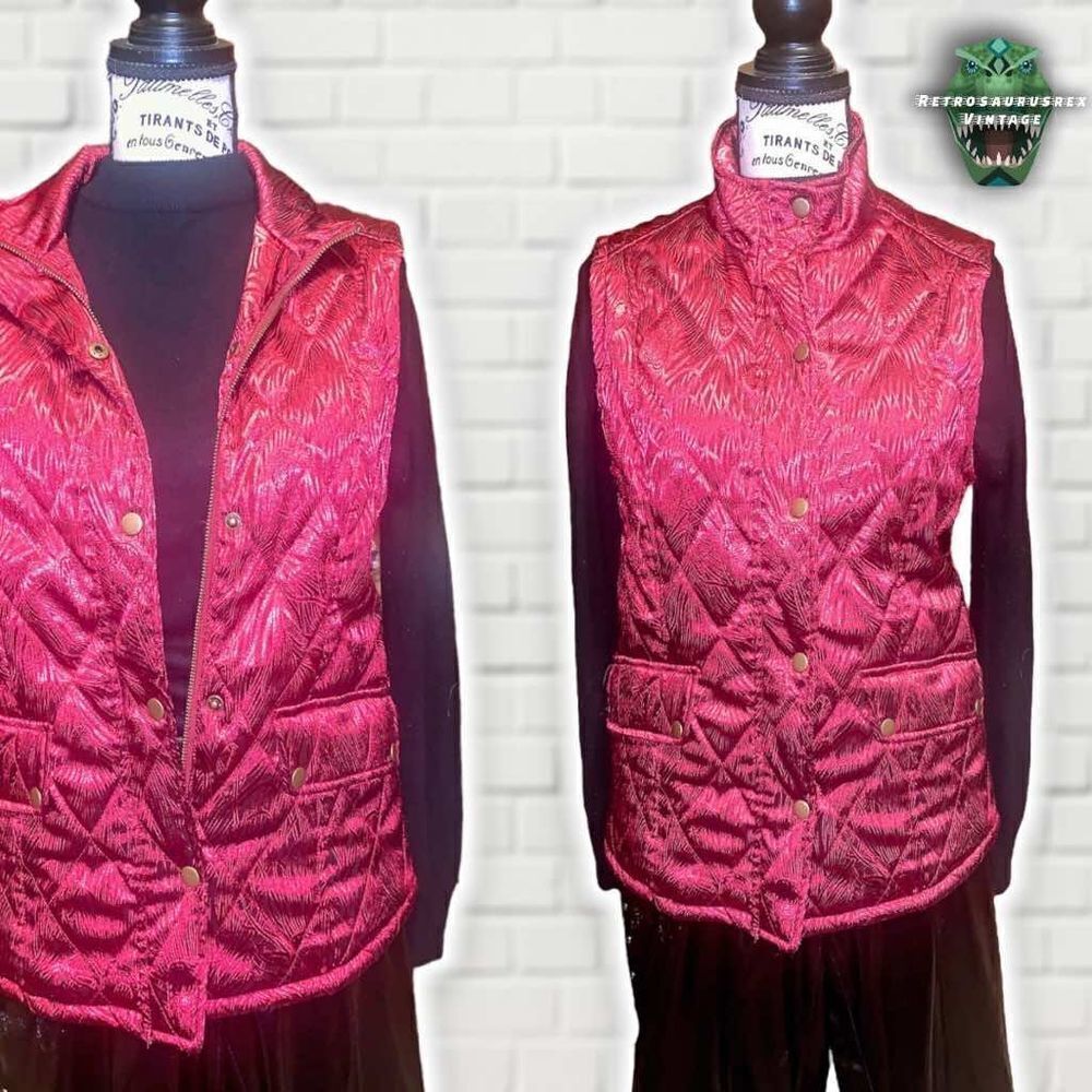 Peck & Peck Red Metallic Foil Sleeveless Utility Puffer Vest, Festive Holiday Go